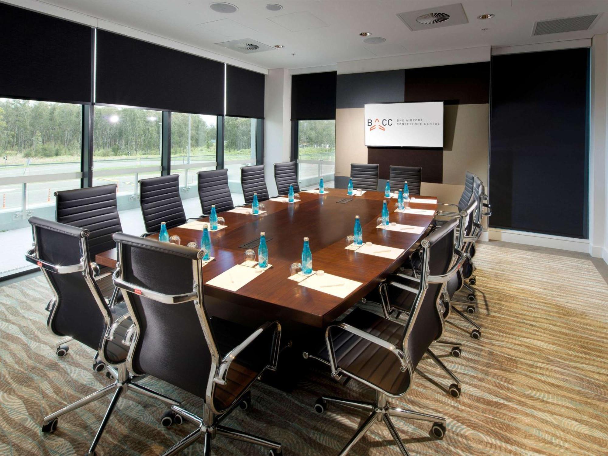 Pullman Brisbane Airport Otel Dış mekan fotoğraf Meeting room at the National Motorcycle Museum